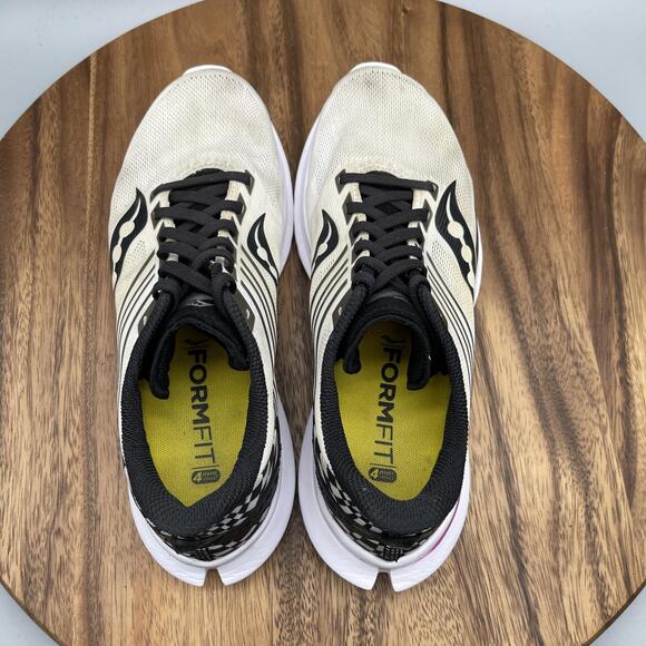 Saucony Kinvara 12 Shoes Womens Size 8 White Running Comfort Walking Gym Sneaker - Picture 5 of 8